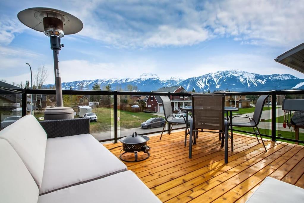 The Best 2 Bedrooms Suite In Revelstoke! Bagian luar foto